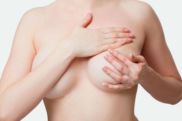 massage des seins pour l'élargissement