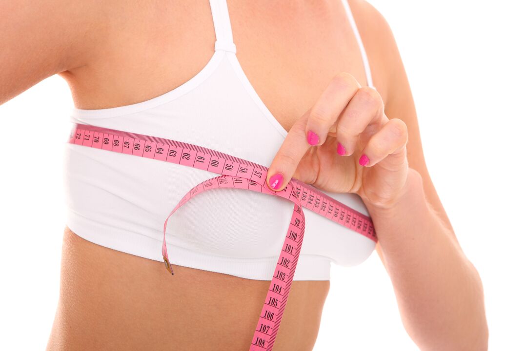 mesurer la taille des seins avant une augmentation avec de l'iode